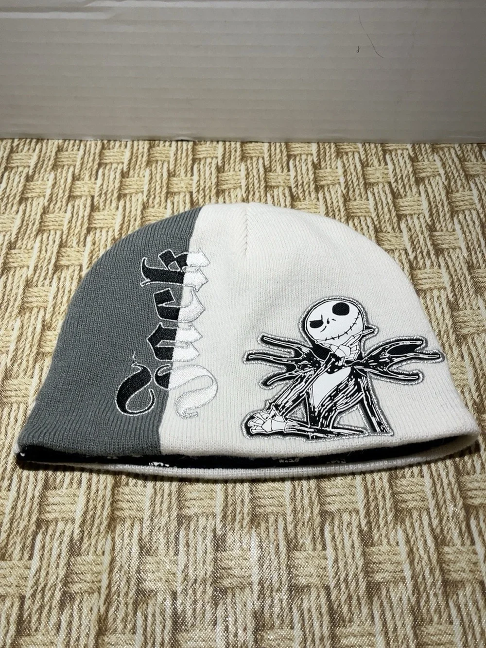 Disney Nightmare Before Christmas Jack Skellington Knit Beanie Hat Gray White